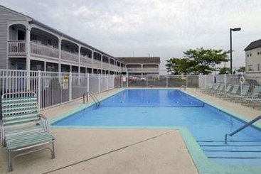 Hotel Travelodge Cape Cod Area  | West Dennis | Massachusetts | United States 2