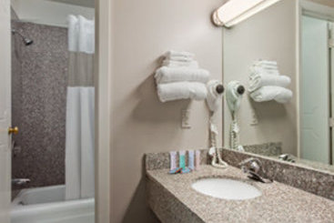 Hotel Travelodge Mansfield  | Mansfield | Ohio | United States 5