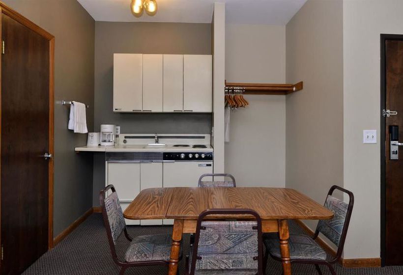 Hotel Americas Best Value Inn  | Marquette | Michigan | United States 14