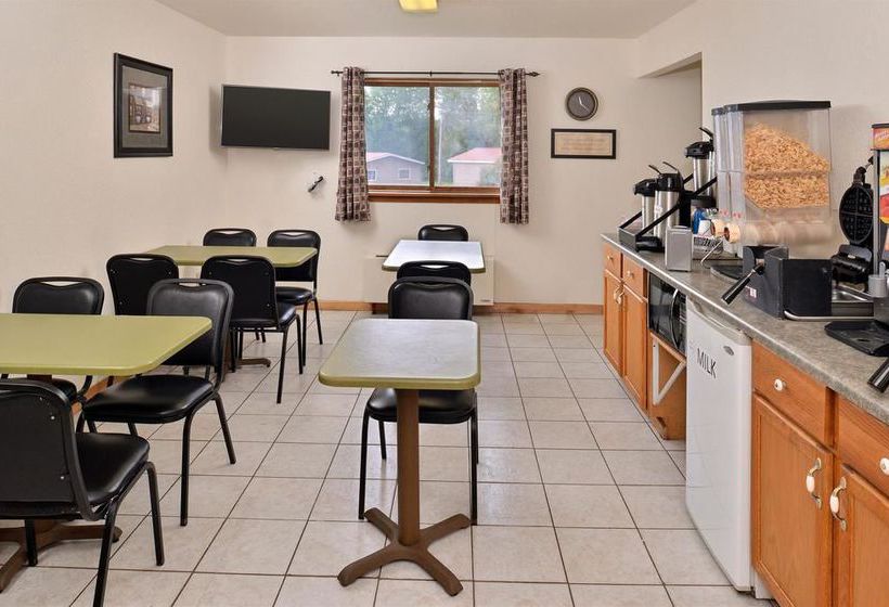 Hotel Americas Best Value Inn  | Marquette | Michigan | United States 17