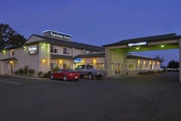 Hotel Travelodge Suites 