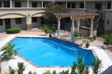 Hotel Vineyard Court Executive Suites College Station