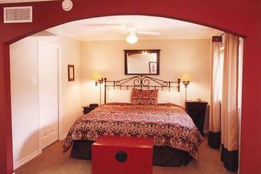 Hotel Vineyard Court Executive Suites  | College Station | Texas | United States 10