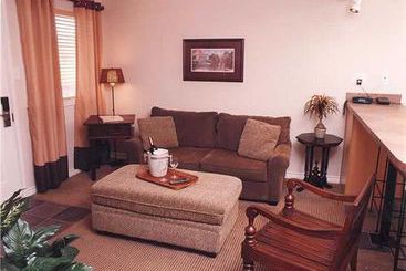 Hotel Vineyard Court Executive Suites  | College Station | Texas | United States 8