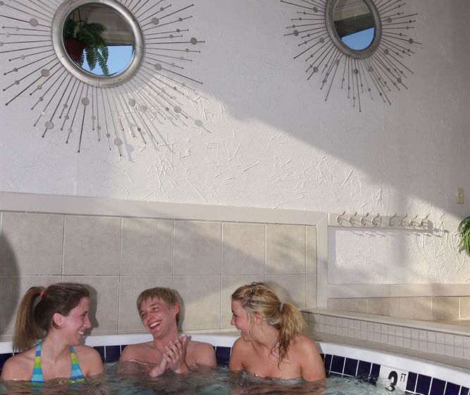 Hotel Weathervane Terrace Inn & Suites  | Charlevoix | Michigan | United States 1