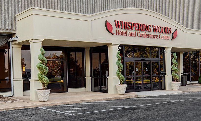 Whispering Woods Hotel & Conference Center 