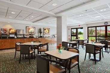 Hotel Wingate Inn  | Joliet | Illinois | United States 10