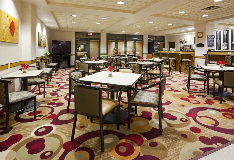 Hotel Wingate Inn  | Appleton | Wisconsin | United States 3