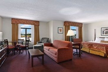 Hotel Wingate by Wyndham Sulphur  | Sulphur | Louisiana | United States 6