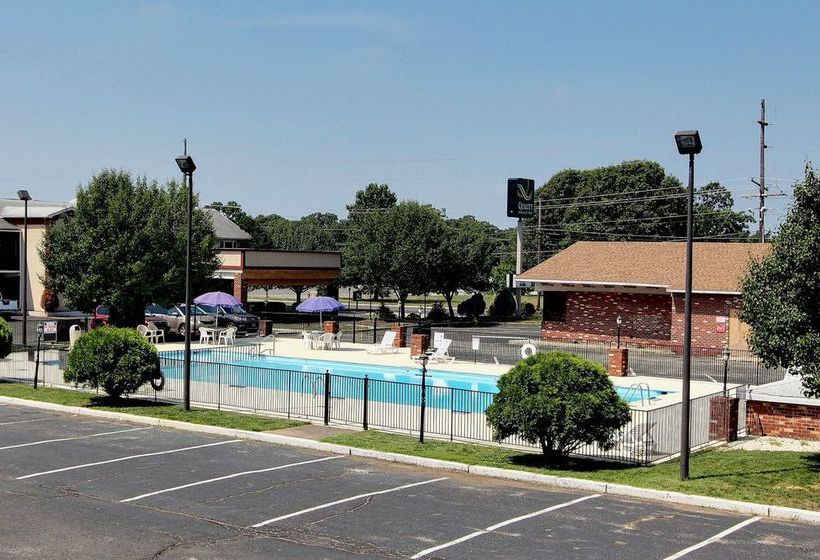 Hotel Quality Inn & Suites 