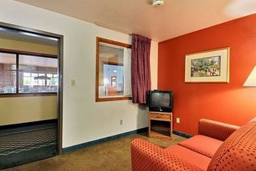 Hotel Econo Lodge Inn & Suites Green Bay  | Green Bay | Wisconsin | United States 12