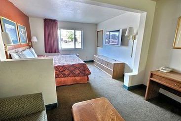 Hotel Econo Lodge Inn & Suites Green Bay  | Green Bay | Wisconsin | United States 15