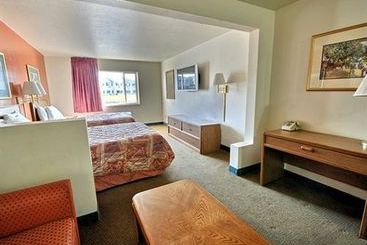 Hotel Econo Lodge Inn & Suites Green Bay  | Green Bay | Wisconsin | United States 2