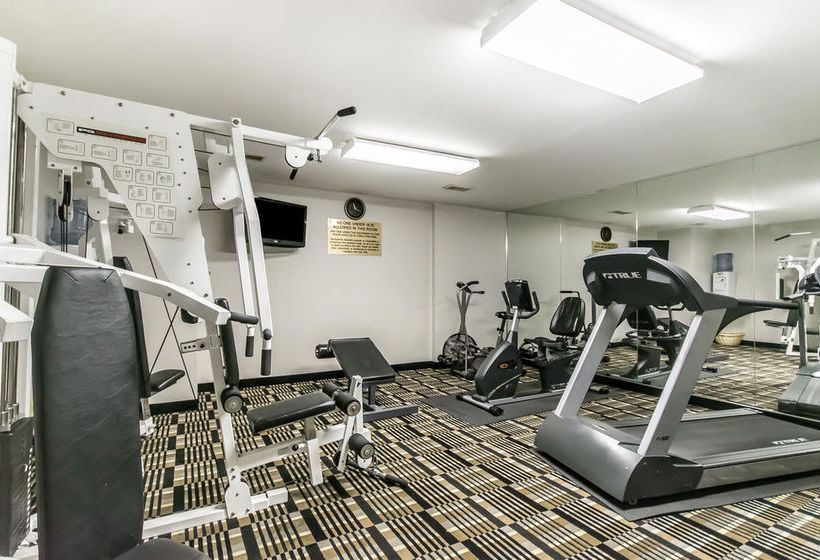 Hotel Quality Inn & Suites University Airport Louisville