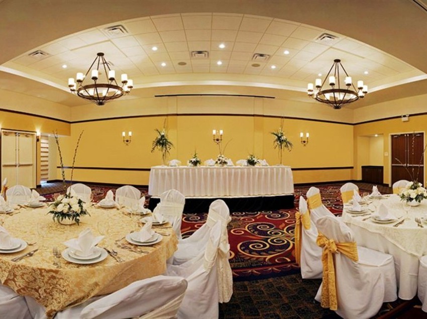 Hotel Courtyard Gulfport Beachfront Gulfport Mississippi