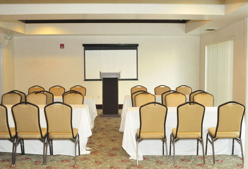 Hotel Comfort Suites Newark  | Newark | New Jersey | United States 11