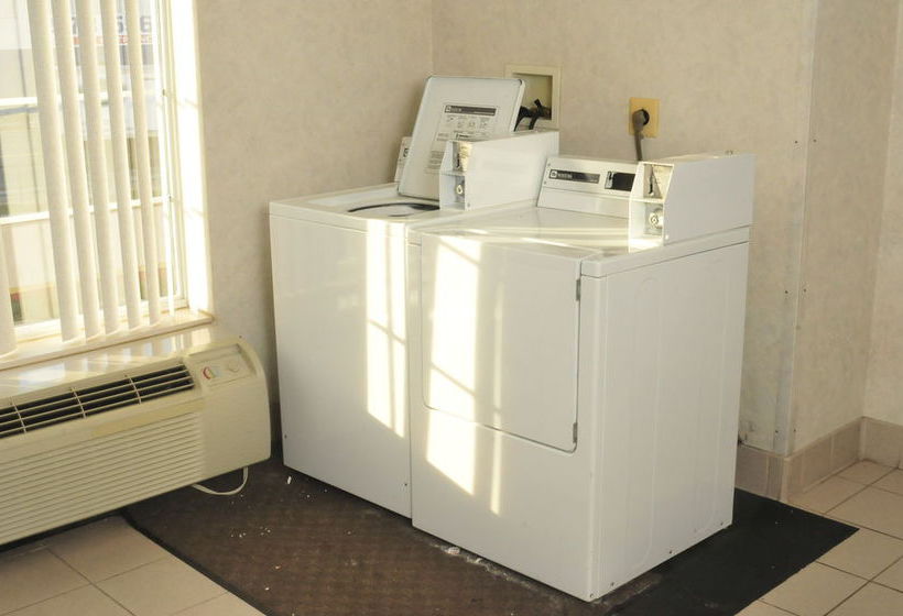 Hotel Comfort Suites Newark  | Newark | New Jersey | United States 13