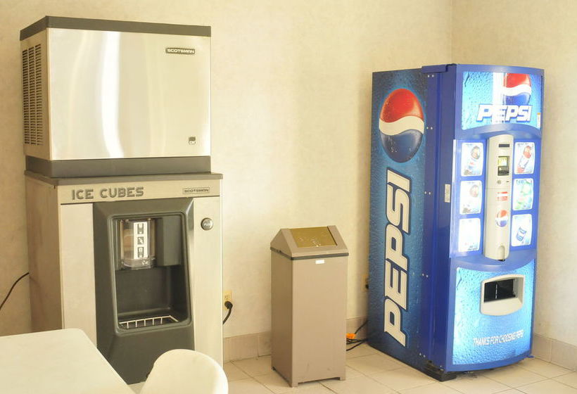 Hotel Comfort Suites Newark  | Newark | New Jersey | United States 14