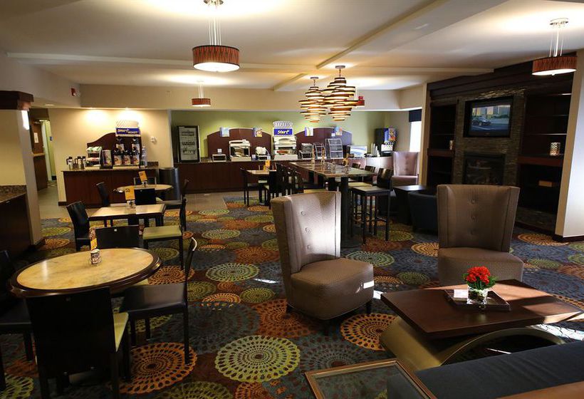 Holiday Inn Express Hotel & Suites Danbury - I-84 