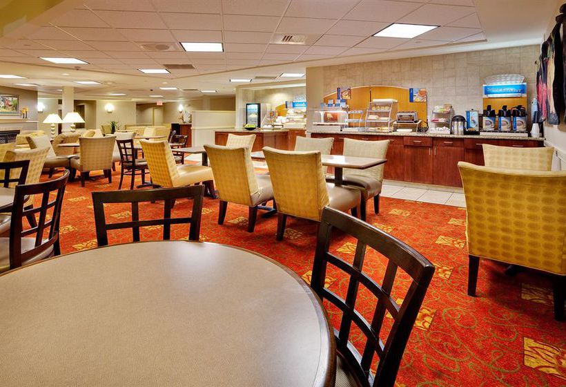 Hotel Holiday Inn Express Bradley Airport   | Windsor Locks | Connecticut | United States 15