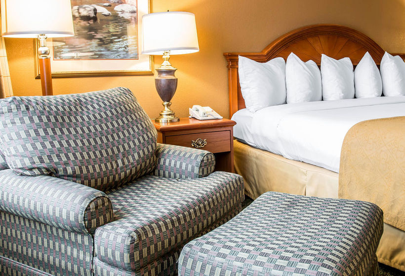Hotel Quality Inn    | Southfield | Michigan | United States 12