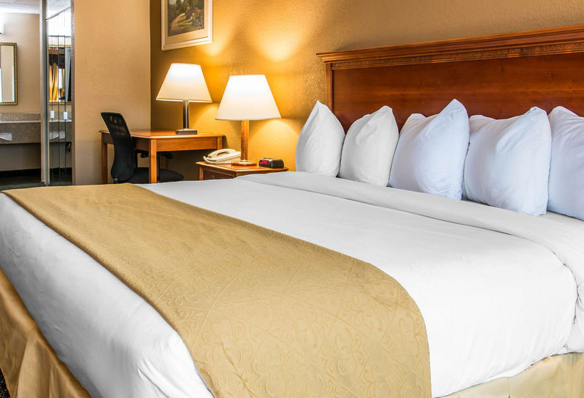 Hotel Quality Inn    | Southfield | Michigan | United States 18