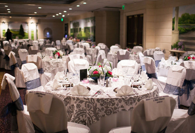 Cape Codder Resort & Spa Hyannis