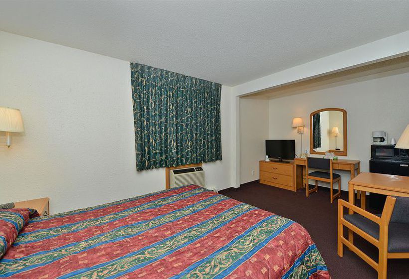 Hotel Americas Best Value Inn & Suites Bismarck  | Bismarck | North Dakota | United States 12