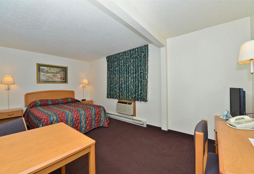 Hotel Americas Best Value Inn & Suites Bismarck  | Bismarck | North Dakota | United States 16