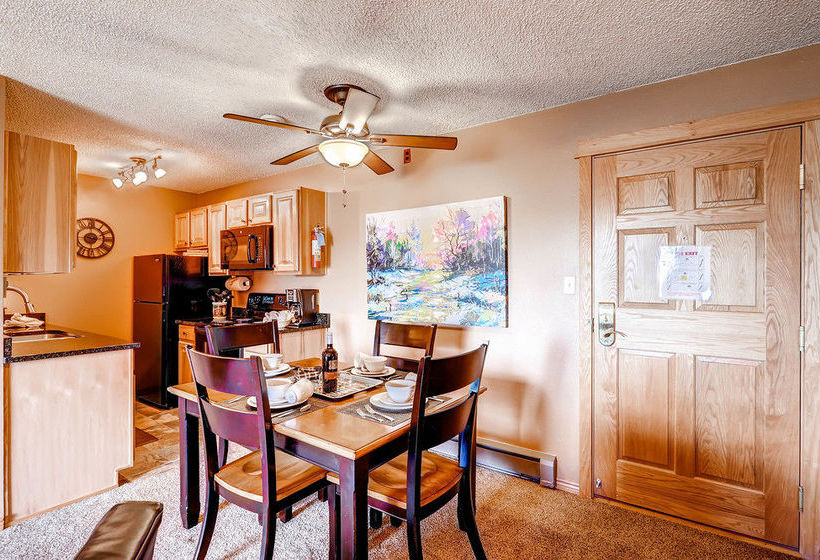 Hotel Ski Inn  | Steamboat Springs | Colorado | United States 19