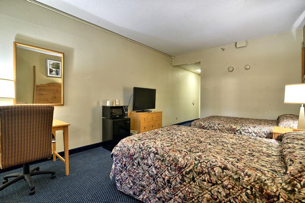 Katahdin Inn & Suites | Millinocket 1