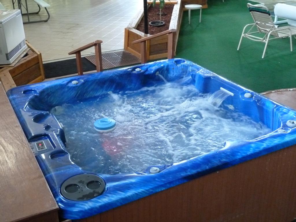 Katahdin Inn & Suites | Millinocket 10