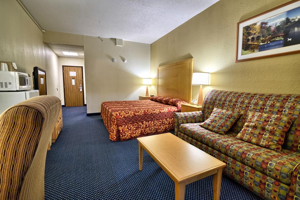 Katahdin Inn & Suites | Millinocket 2