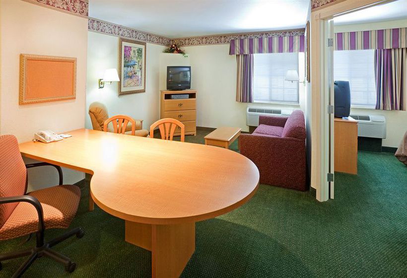 Hotel Candlewood Suites Tyler  | Tyler | Texas | United States 7