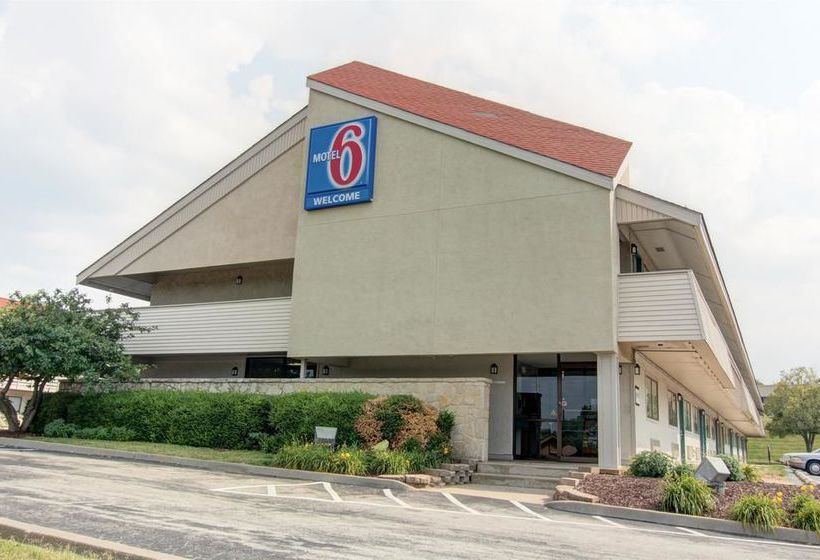 Motel 6 St. Louis Bridgeton 