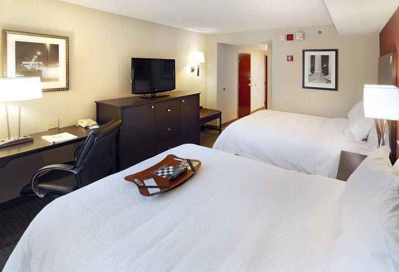 Hotel Hampton Inn & Suites Reagan National Airport  | Arlington | Virginia | United States 16