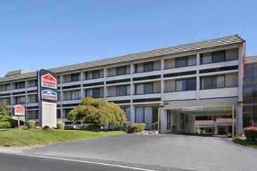 Hotel Howard Johnson Express Inn - College Park 