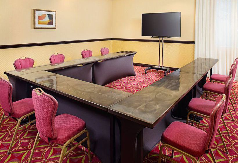 Hotel Marriott Suites Dallas Market Center  | Dallas | Texas | United States 13