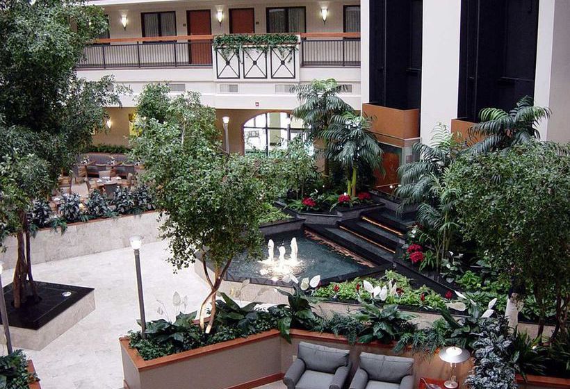 Hotel Embassy Suites Louisville Kentucky