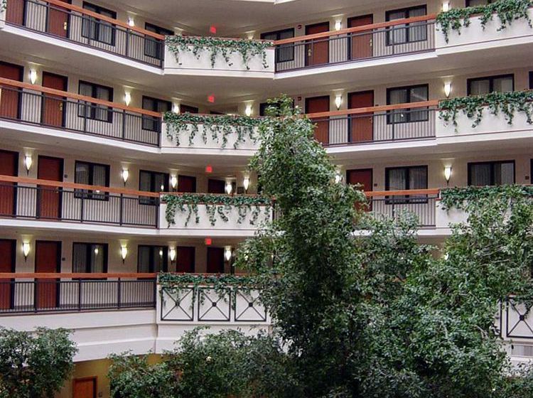 Hotel Embassy Suites  | Louisville | Kentucky | United States 2