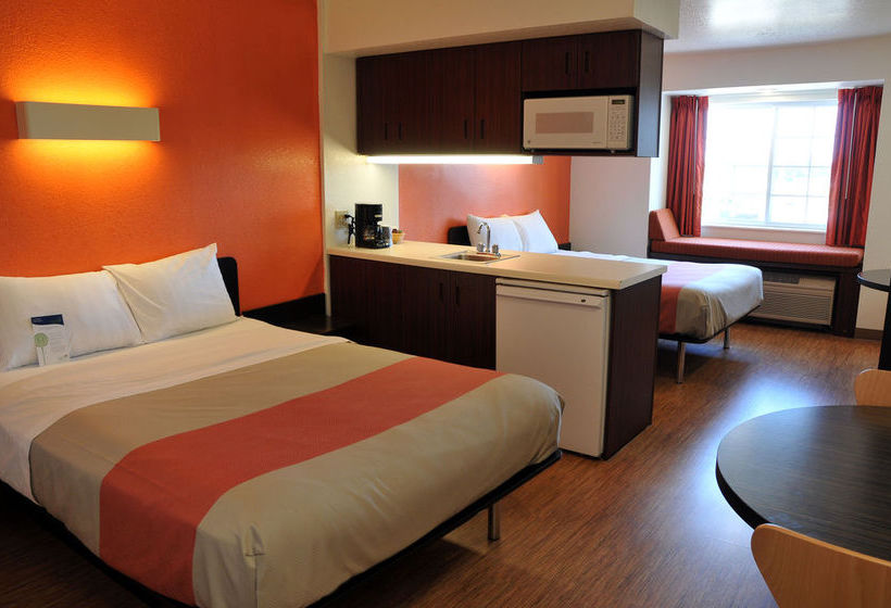 Microtel Inn & Suites Huron (cedar Point)  | Huron | Ohio | Hotel negli Stati Uniti 13