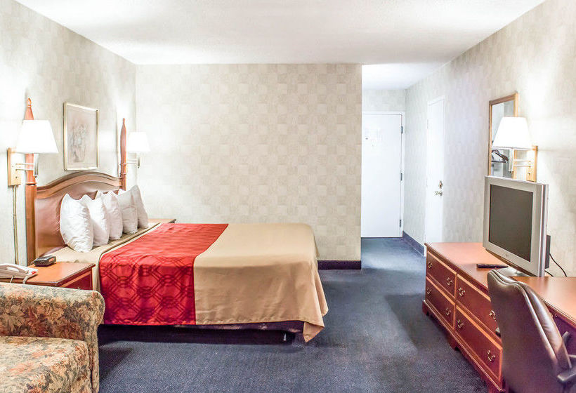 Hotel Econo Lodge & Suites Greensboro  | Greensboro | North Carolina | United States 17