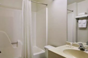 Microtel Inn & Suites Fond Du Lac  | Fond du Lac | Wisconsin | United States 8