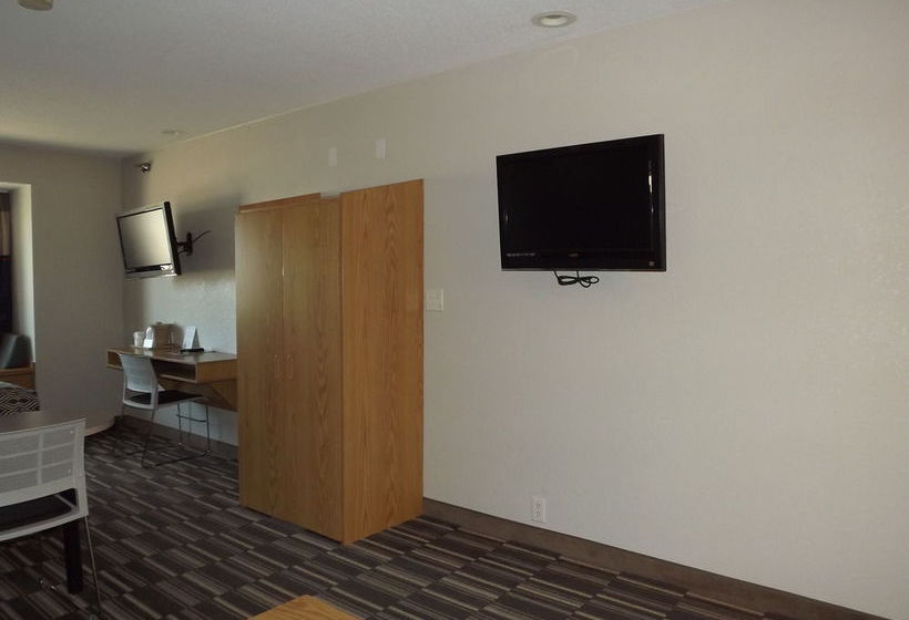 Microtel Inn & Suites Ames  | Ames | Iowa | United States 14