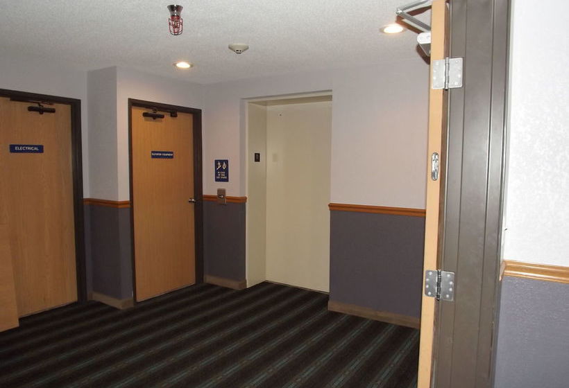 Microtel Inn & Suites Ames  | Ames | Iowa | United States 17