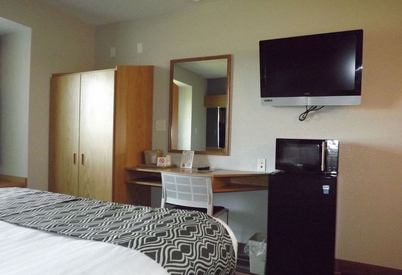 Microtel Inn & Suites Ames  | Ames | Iowa | United States 18