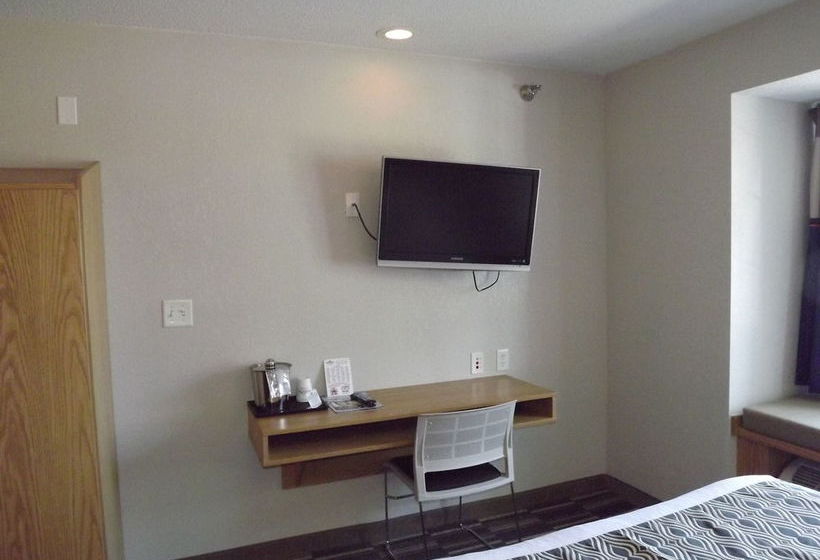 Microtel Inn & Suites Ames  | Ames | Iowa | United States 19