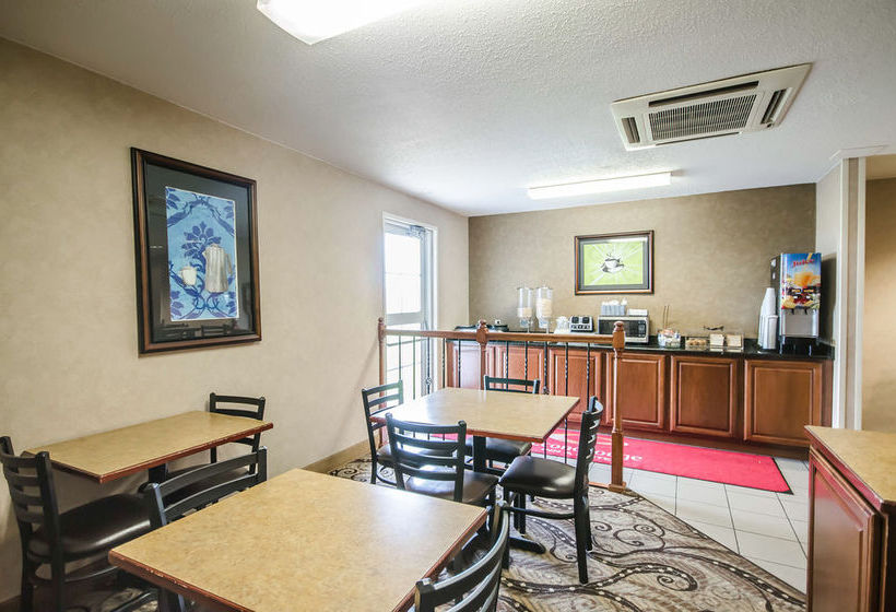 Hotel Econo Lodge Inn & Suites Evansville  | Evansville | Indiana | United States 1