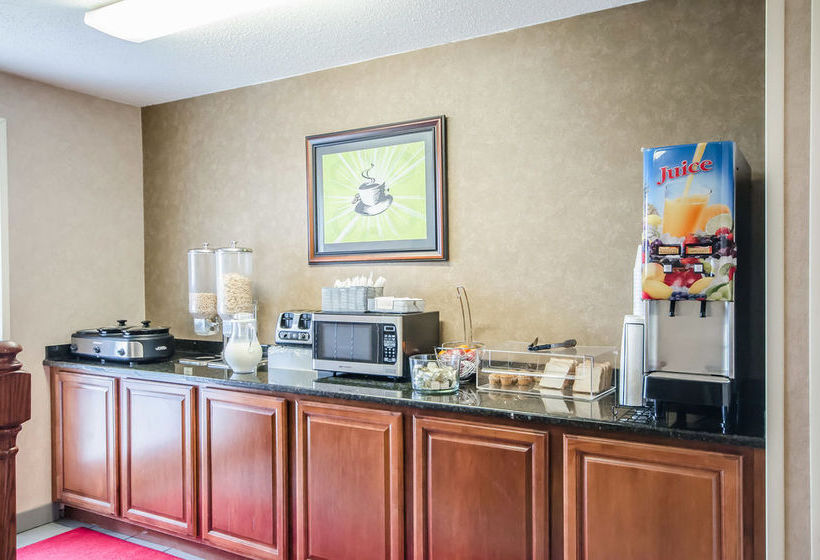 Hotel Econo Lodge Inn & Suites Evansville  | Evansville | Indiana | United States 2