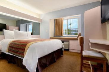 Microtel Inn & Suites Kansas City Airport  | Kansas City | Missouri | United States 5